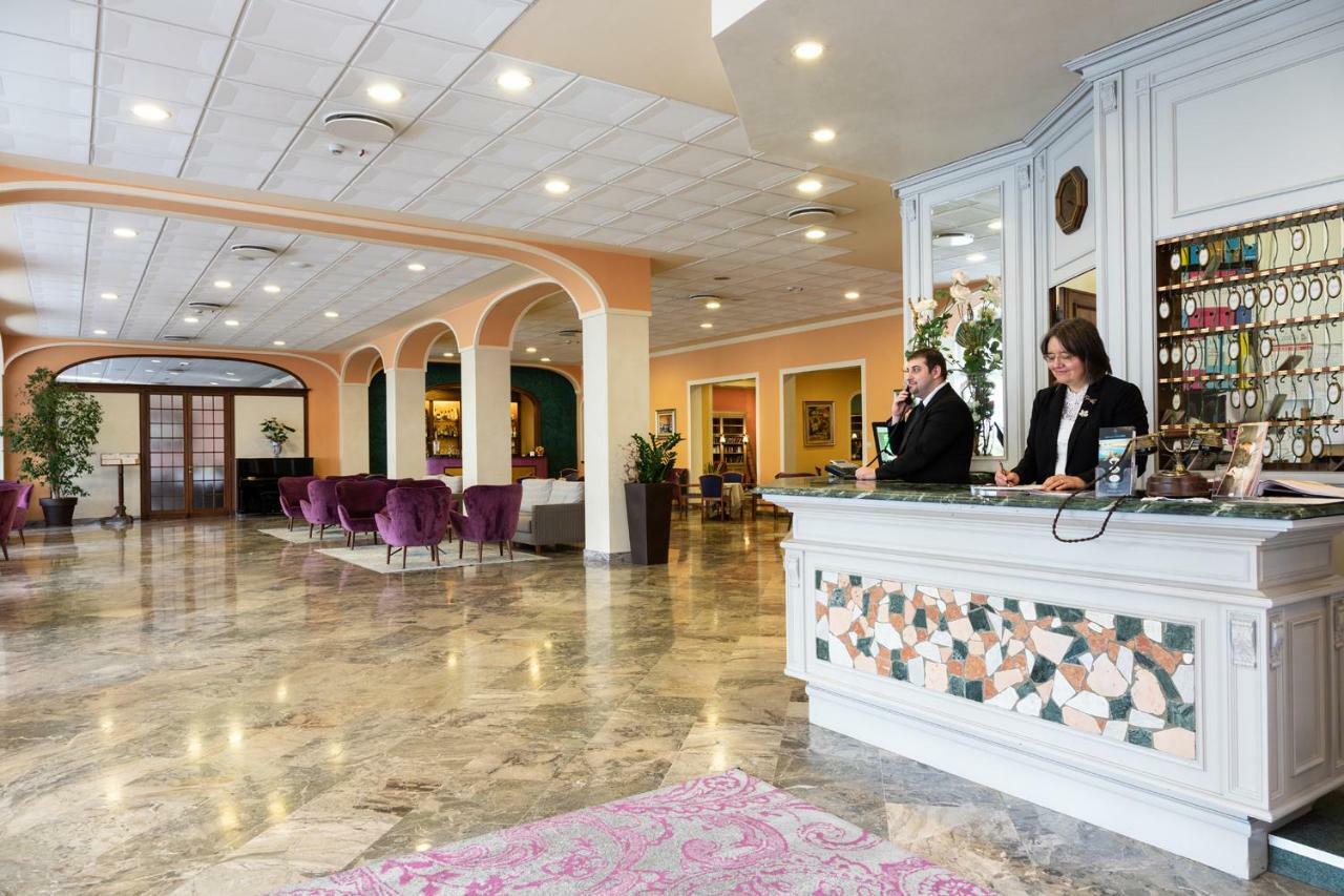 Hotel Columbia Terme Abano Terme Exterior photo